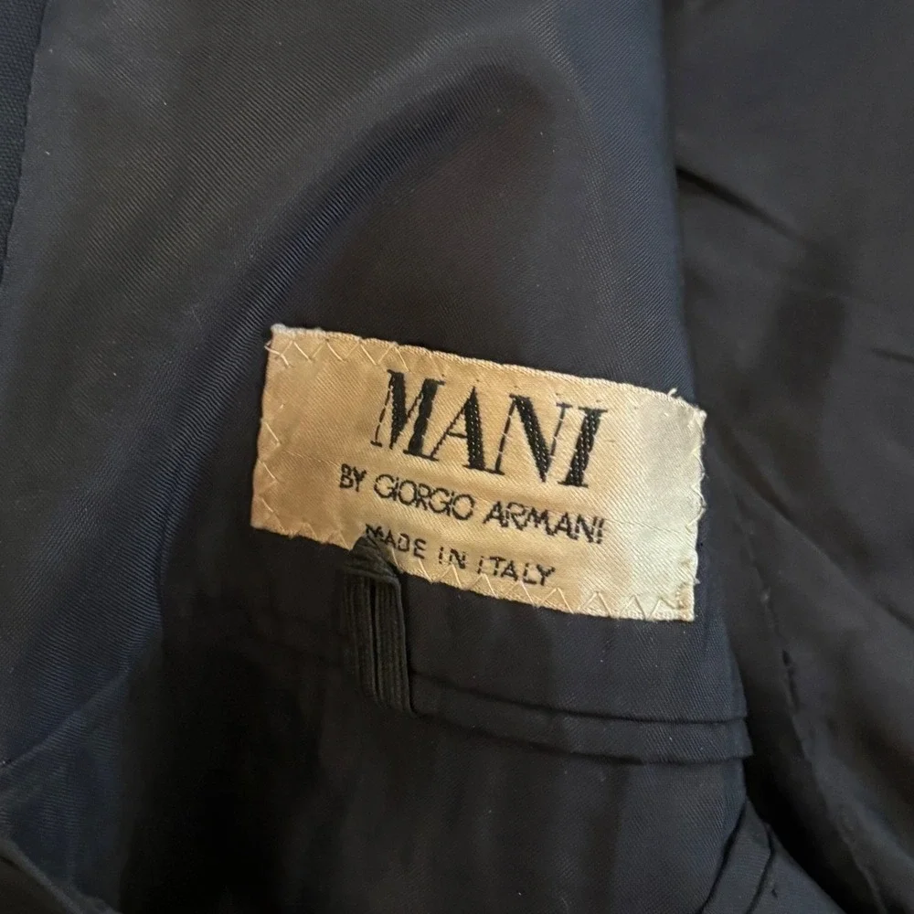 Mani Giorgio Armani‎ Blazer Mens 42R Navy Blue 2 Button Saks Fifth Avenue Italy